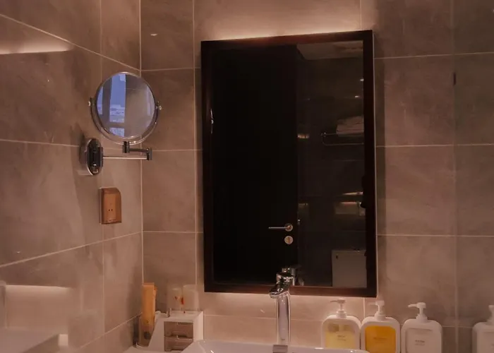 Khách sạn hẻo lánh Zen Hạ Long